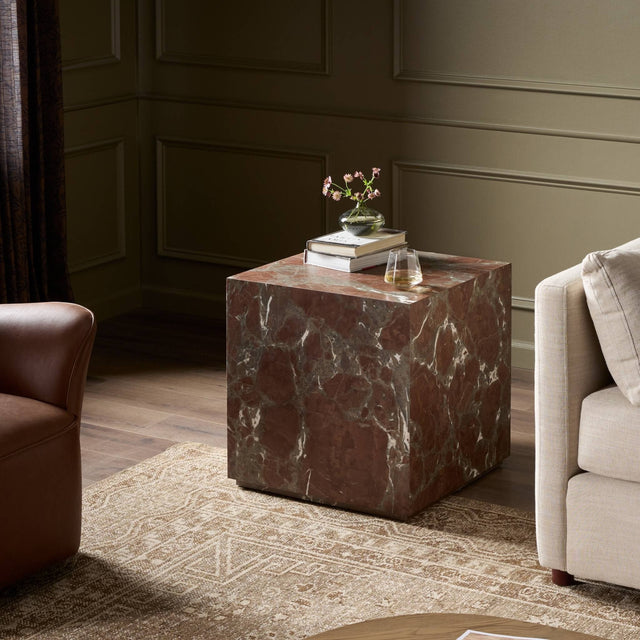 Bệ Trưng Bày Đá Cẩm Thạch - SaigonCasa | Curated Surfaces & Contemporary Living